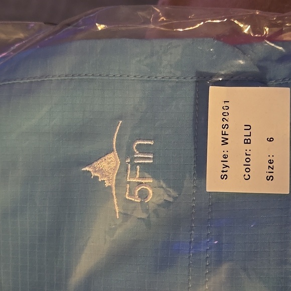 AFTCO WOMENS 5 FIN FISHING SHORTS - Picture 2 of 5